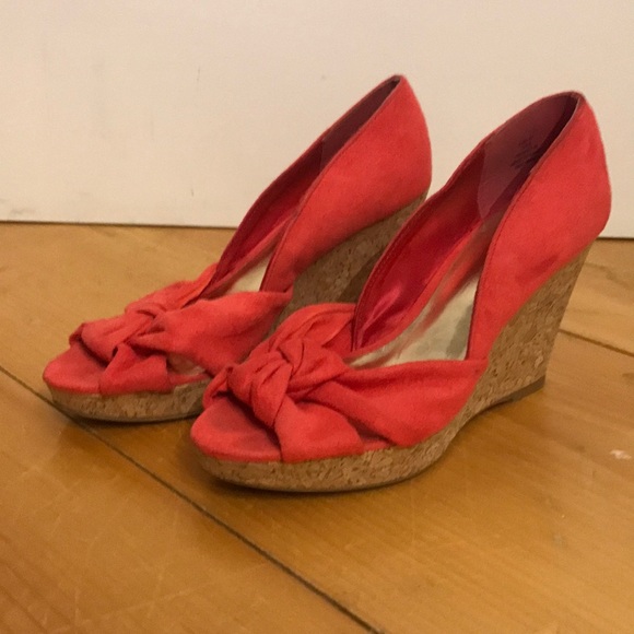 Pink Slip of Wedges - Picture 2 of 4